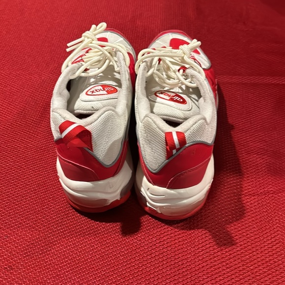 Nike Air Max Red and White Size 9.5 - Picture 3 of 4